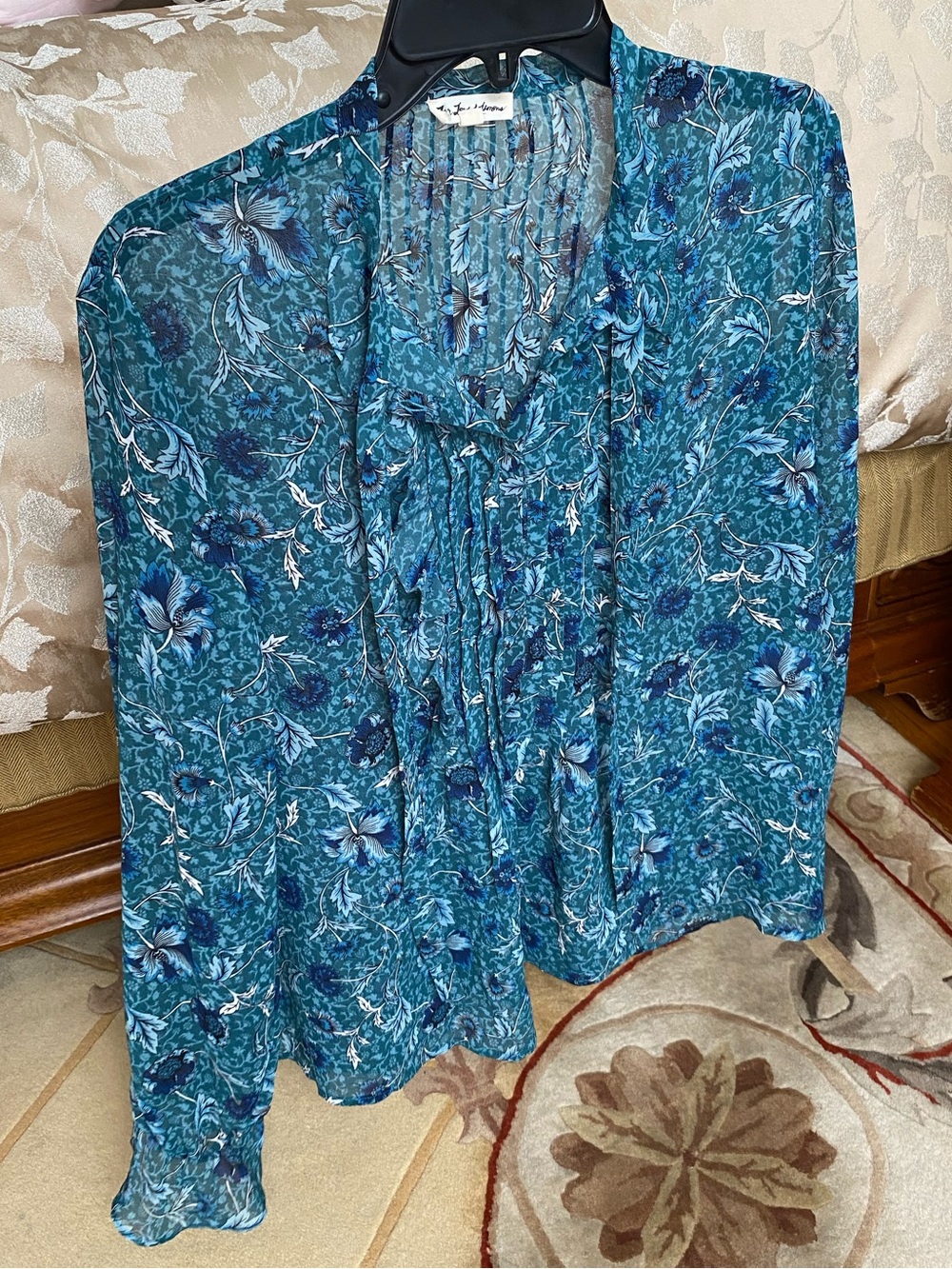 For love and lemons, floral blouse, medium